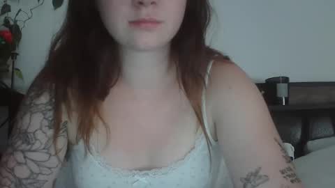 Snapshot of endlesslyevie chatting on 03/11/25, 09:37 endlessly evie online show from 03/11/25, 09:37