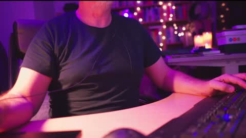 uk online show from 12/08/24, 10:03