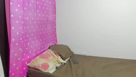 Snapshot of engel20042001 chatting on 12/11/24, 05:53 engel20042001 online show from 12/11/24, 05:53