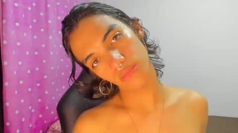 Snapshot of engel20042001 chatting on 12/14/24, 04:01 engel20042001 online show from 12/14/24, 04:01