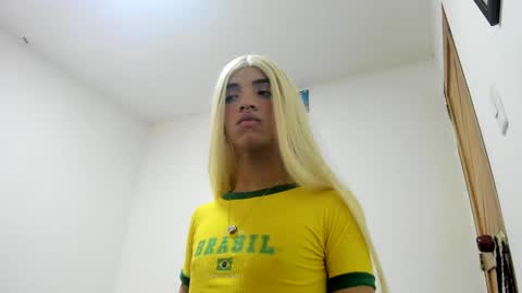 Snapshot of engel20042001 chatting on 01/29/25, 08:08 engel20042001 online show from 01/29/25, 08:08