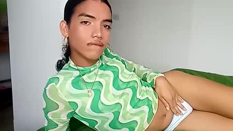 Snapshot of engel20042001 chatting on 09/25/25, 01:59 engel20042001 online show from 09/25/25, 01:59