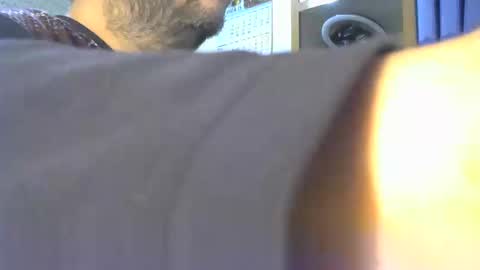 engin_83 online show from 04/19/26, 08:33
