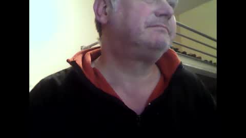 englishguysurrey online show from 12/04/25, 07:00