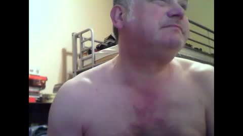 englishguysurrey online show from 01/18/26, 07:56