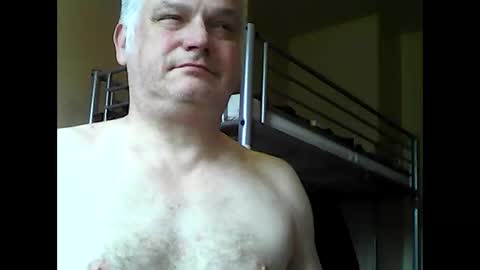 englishguysurrey online show from 05/28/26, 07:27