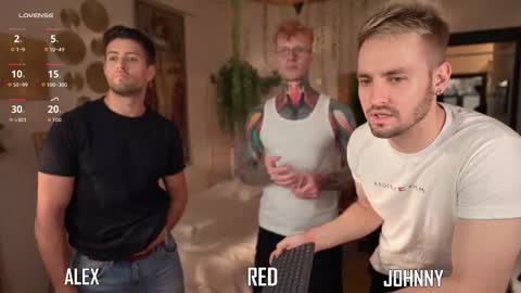 Snapshot of enjohnny chatting on 09/15/25, 03:34 Johnny online show from 09/15/25, 03:34