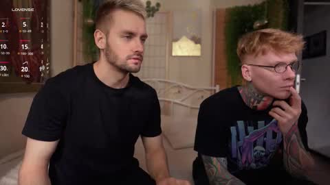 Snapshot of enjohnny chatting on 09/16/25, 11:44 Johnny online show from 09/16/25, 11:44