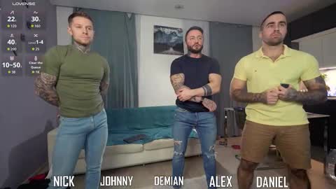 Snapshot of enjohnny chatting on 10/19/25, 03:34 Johnny online show from 10/19/25, 03:34