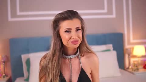 Snapshot of enjoyableemma chatting on 02/27/25, 10:37 Emma online show from 02/27/25, 10:37