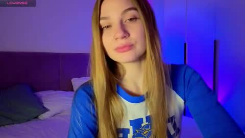 enjoyeverymoment_ online show from 10/11/25, 04:16