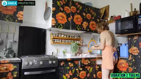 Snapshot of enjoymomentsunshine chatting on 05/28/26, 07:38 Angel-wife 53 yrs and Eruption- husband 39 yrs online show from 05/28/26, 07:38