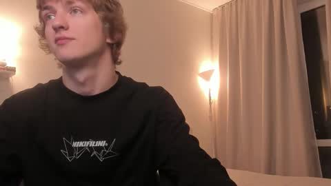 Snapshot of enkeer chatting on 11/06/25, 05:47 Enker online show from 11/06/25, 05:47