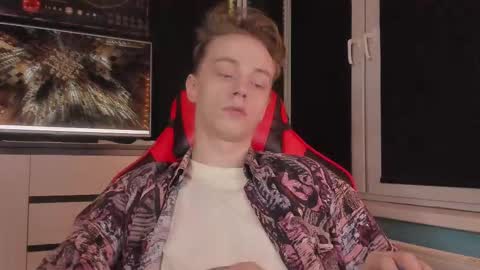 Snapshot of enkeer chatting on 11/22/25, 12:09 Enker online show from 11/22/25, 12:09