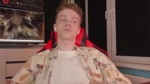 Snapshot of enkeer chatting on 11/27/25, 02:35 Enker online show from 11/27/25, 02:35