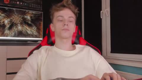 Snapshot of enkeer chatting on 11/29/25, 05:21 Enker online show from 11/29/25, 05:21