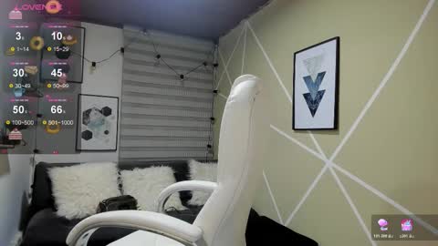 Enma clark online show from 10/28/25, 04:27