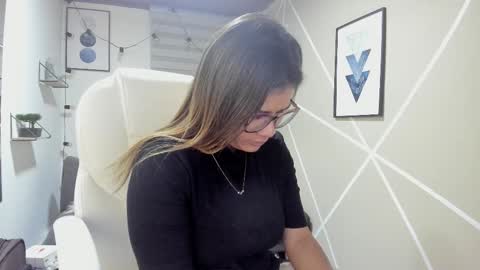 Enma clark online show from 11/11/25, 03:39