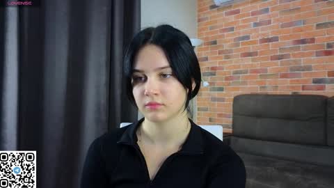 Snapshot of enricaelis chatting on 09/14/25, 08:19 Sani online show from 09/14/25, 08:19