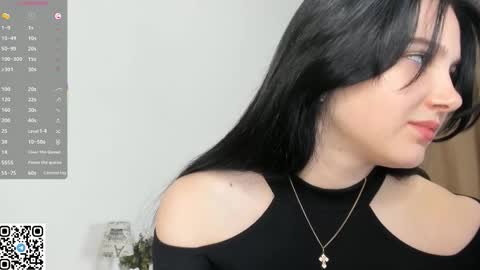 Snapshot of enricaelis chatting on 09/22/25, 08:22 Sani online show from 09/22/25, 08:22