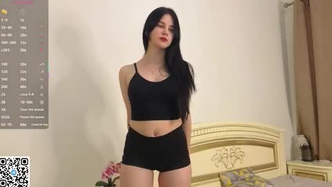 Snapshot of enricaelis chatting on 11/22/25, 08:08 Sani online show from 11/22/25, 08:08