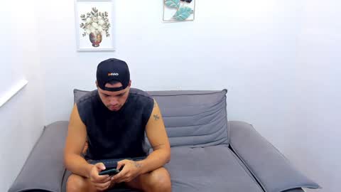 enrique online show from 12/30/24, 03:35