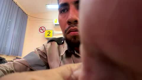 Snapshot of enriquegc197 chatting on 11/06/25, 03:02 Enriquegc197 online show from 11/06/25, 03:02