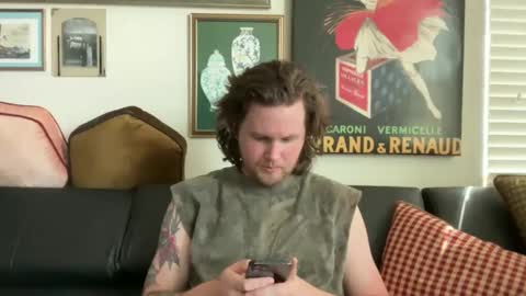 Snapshot of entreporneur chatting on 09/12/25, 09:37 FOLLOW JOIN MY CULT online show from 09/12/25, 09:37
