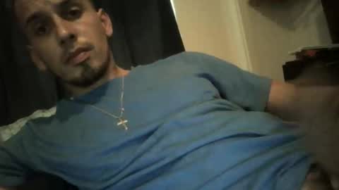 Snapshot of envyme2121 chatting on 11/13/25, 02:27 envyme2121 online show from 11/13/25, 02:27