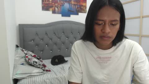 Snapshot of enyelin chatting on 10/05/25, 12:25 Enyenlina online show from 10/05/25, 12:25