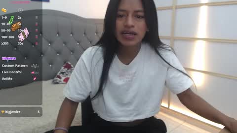 Enyenlina online show from 12/17/25, 12:33