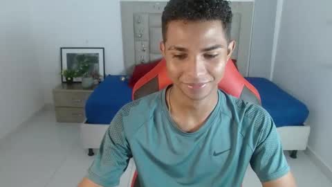 Enzo online show from 12/22/25, 12:24