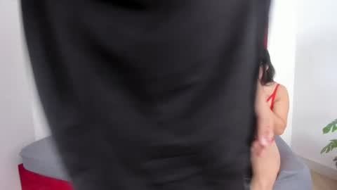 Enzo issis online show from 10/30/25, 05:13