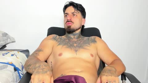 Enzo Aren online show from 10/31/25, 12:22