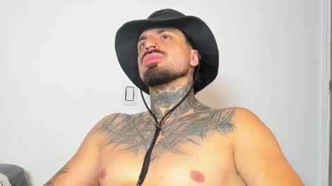 Enzo Aren online show from 11/13/25, 01:59