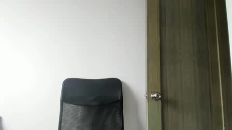 Enzo Aren online show from 11/27/25, 07:38