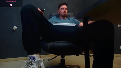 EnzoRace online show from 10/03/25, 05:48