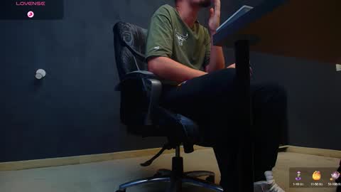 EnzoRace online show from 10/06/25, 04:54