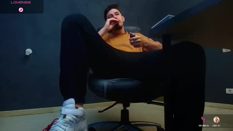 EnzoRace online show from 10/14/25, 04:46