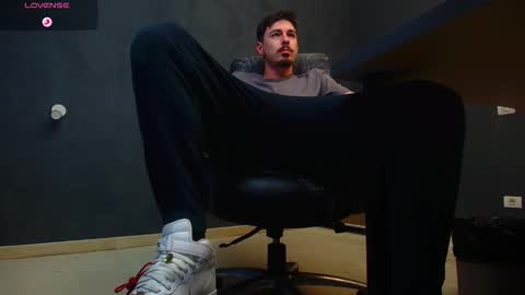 EnzoRace online show from 10/30/25, 06:15