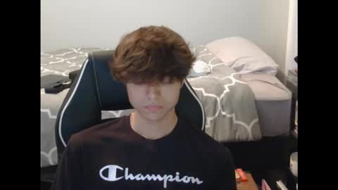 Snapshot of eprahsdahc chatting on 10/25/25, 12:51 eprahsdahc online show from 10/25/25, 12:51