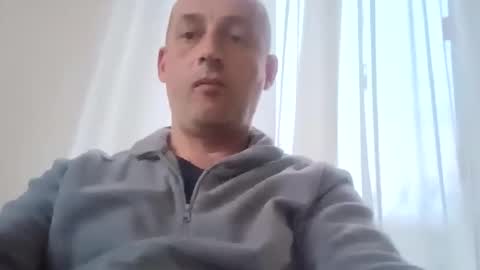 Snapshot of epu17 chatting on 10/12/25, 03:33 epu17 online show from 10/12/25, 03:33