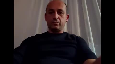 Snapshot of epu17 chatting on 10/23/25, 05:44 epu17 online show from 10/23/25, 05:44