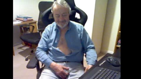 erasmus_d online show from 12/03/24, 05:45