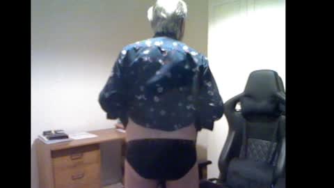 erasmus_d online show from 01/13/25, 06:05