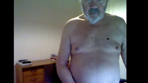 Snapshot of erasmus_d chatting on 12/17/25, 06:03 erasmus_d online show from 12/17/25, 06:03