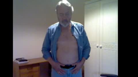 Snapshot of erasmus_d chatting on 12/22/25, 06:05 erasmus_d online show from 12/22/25, 06:05
