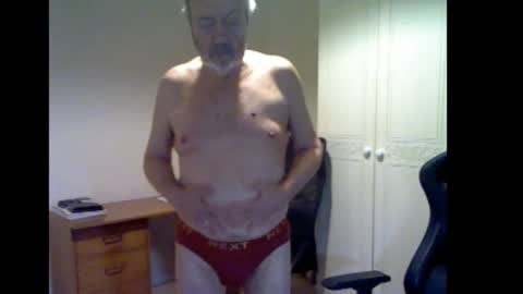 Snapshot of erasmus_d chatting on 01/08/26, 05:37 erasmus_d online show from 01/08/26, 05:37