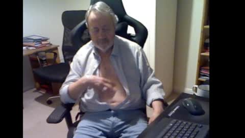 Snapshot of erasmus_d chatting on 01/09/26, 05:48 erasmus_d online show from 01/09/26, 05:48