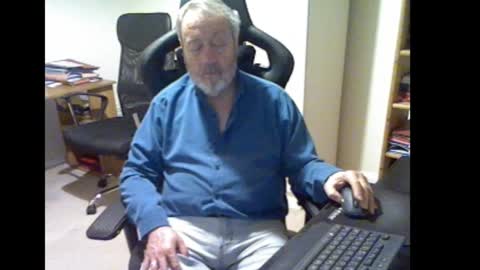Snapshot of erasmus_d chatting on 03/01/26, 06:21 erasmus_d online show from 03/01/26, 06:21